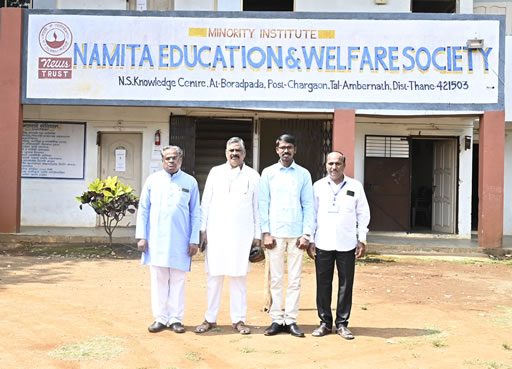 Nagesh Jadhav with the Siddharth College team