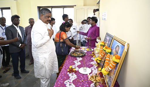 Nagesh Jadhav with the Siddharth College team